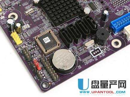 电脑黑屏故障有可能是CMOS电池失效导致的分